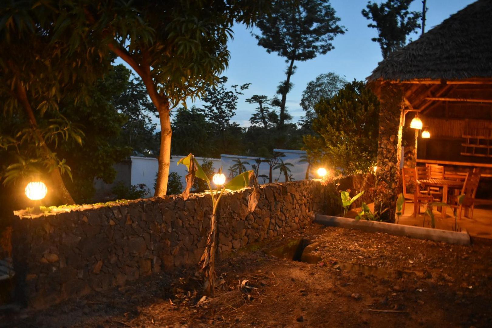 Kilimanjaro Accommodation Msaranga ภายนอก รูปภาพ